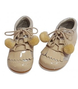 Pom pom Boots in patent combi camel 5025