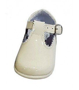 463 Boys shoes in patent beig