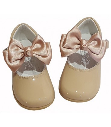 457 Girls shoes with bow camel